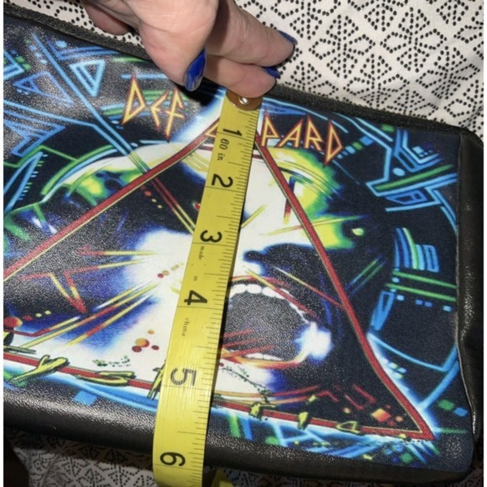 Rock and Roll Beauty Def Leppard Cosmetic Bag Case Hysteria NEW - Picture 4 of 5